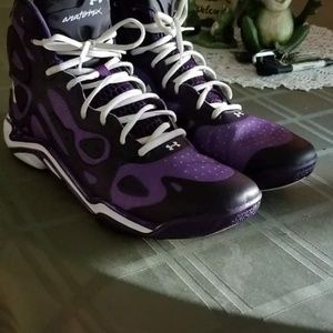 Sneakers under armour